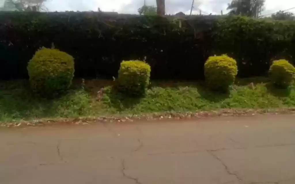 1.5 Acres with a storey house for sale in Gigiri Image